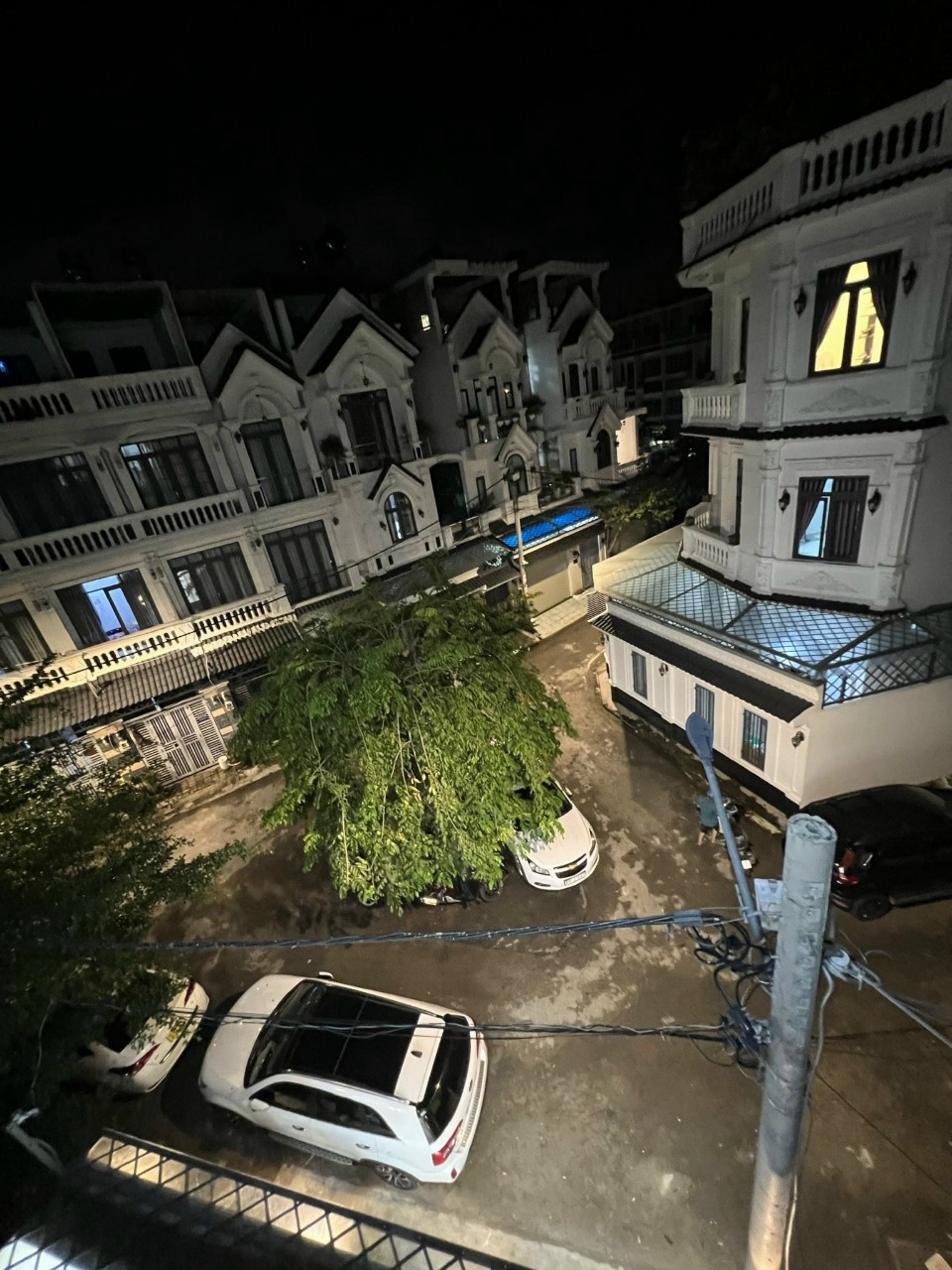 CHÍNH CHỦ CẦN BÁN GẤP TRỆT 2 LẦU SÂN THƯỢNG -Ô TÔ NGỦ TRONG NHÀ