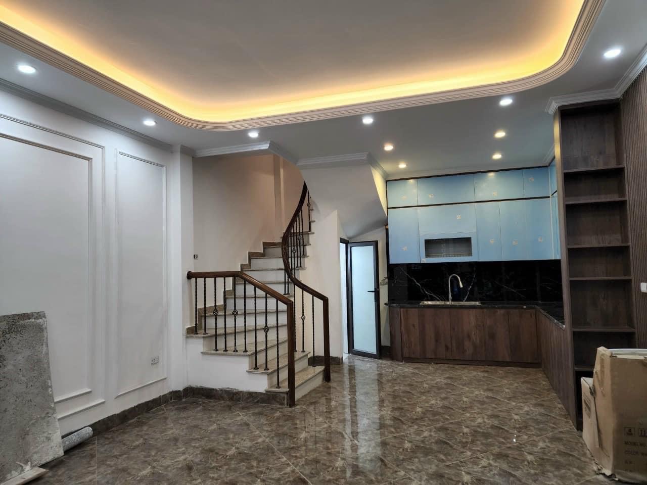 Bán nhà Bạch Mai - Hồng Mai, 35m x 5T x 3.95 tỷ, LÔ GÓC - NGÕ THÔNG