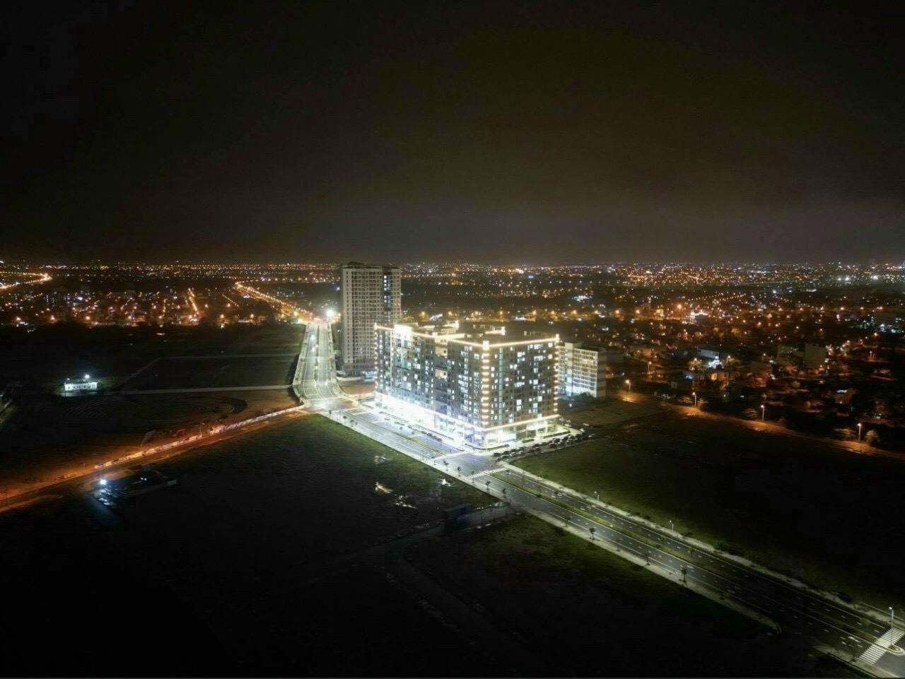 Cần bán chung cư view biển FPT Plaza - 2 PN chỉ 1tỷ4, sở hữu lâu dài