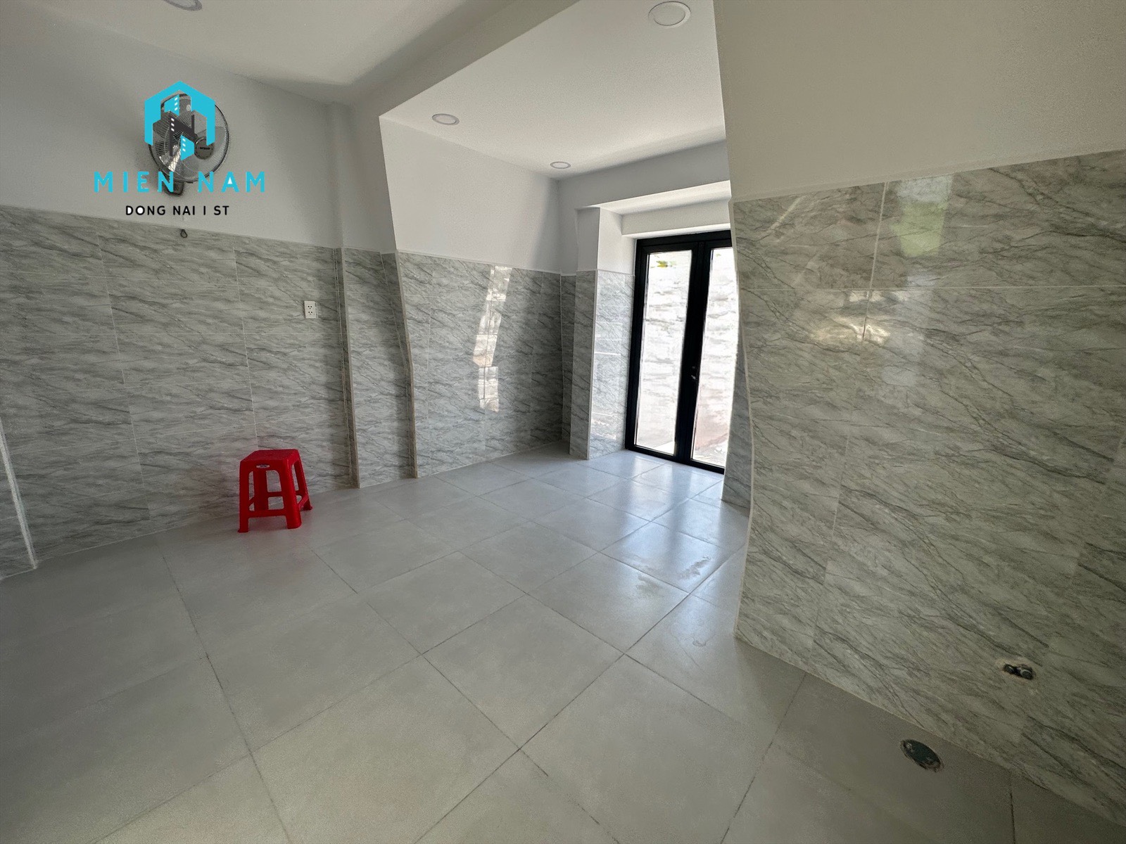 Nhà 3 lầu Khu dân cư Quang vinh gần nhà hàng cây dừa