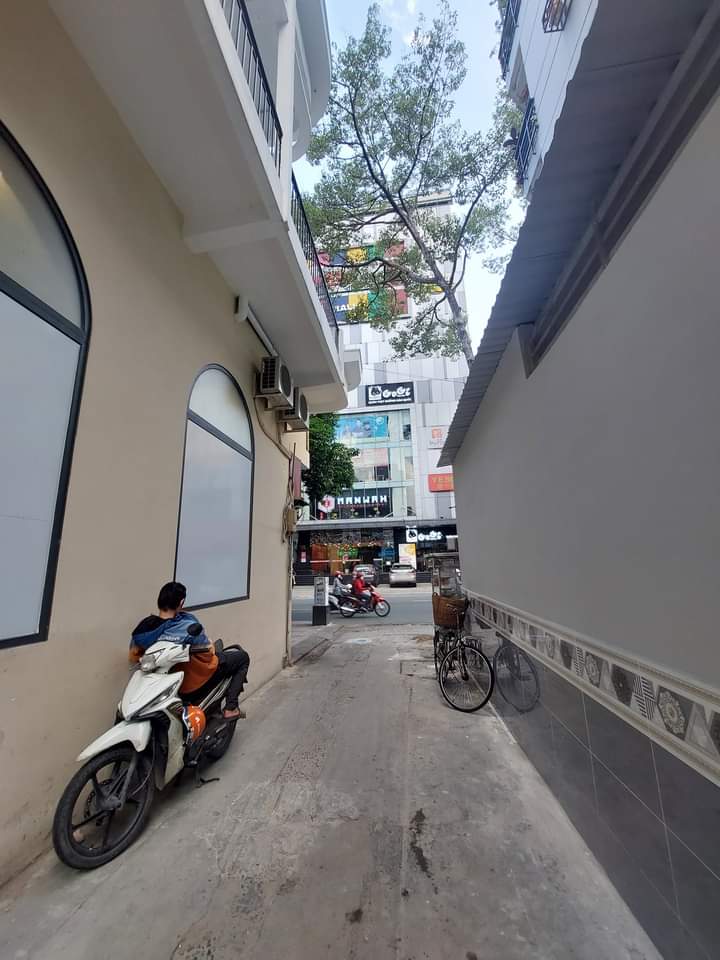 QUẬN 3 - CAO THẮNG - 3 TẦNG , 4,4 X 20M - NHÀ MỚI Ở NGAY , GIÁ GIẢM SÂU 3 TỶ CÒN 12 TỶ TL