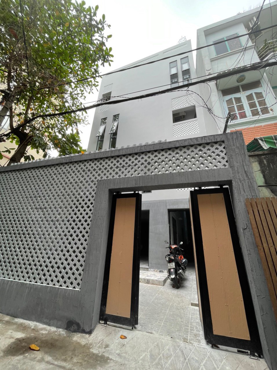 Siêu phẩm xuống giá ngay Quận 1! Chính chủ cần bán MT Trần Hưng Đạo (8.2x25m) 5 lầu, gía 82 tỷ TL