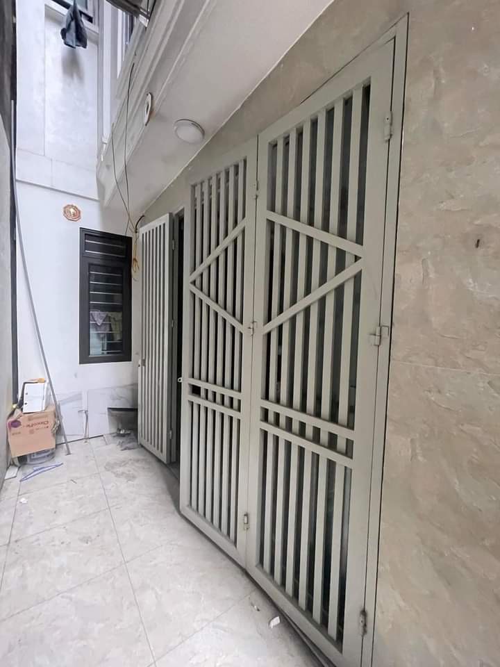 Chính chủ bán nhà tại ngõ 467 Lĩnh Nam, Hoàng Mai, Hà Nội DT30m2x4 tầng Giá 2.9 tỷ