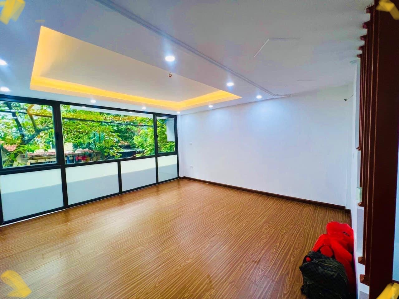 BÁN NHÀ LA KHÊ HÀ ĐÔNG 45M 5 TẦNG MT4,6M 7,6 TỶ Ô TÔ