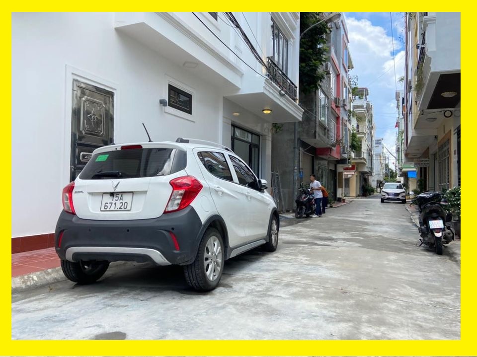 Bán nhà phân lô Tái Định Cư Sao Sáng 40m x 4 tầng độc lập mới tinh GIÁ 4.18 tỉ