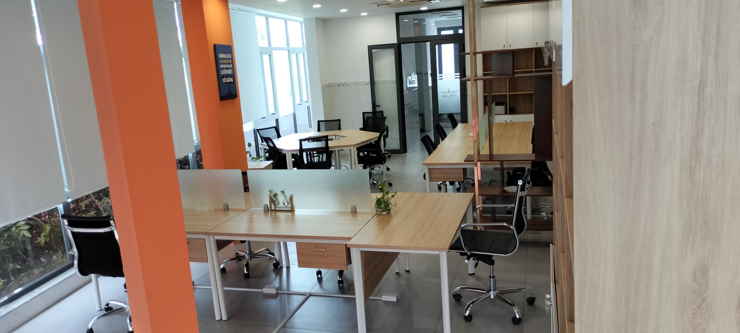 Cho thuê mặt bằng Lầu 1 và 2 KDC HimLam p Tân Hủng Q7.DT:60m2 lầu 1, 18m2 lầu 2.Giá:22tr/th