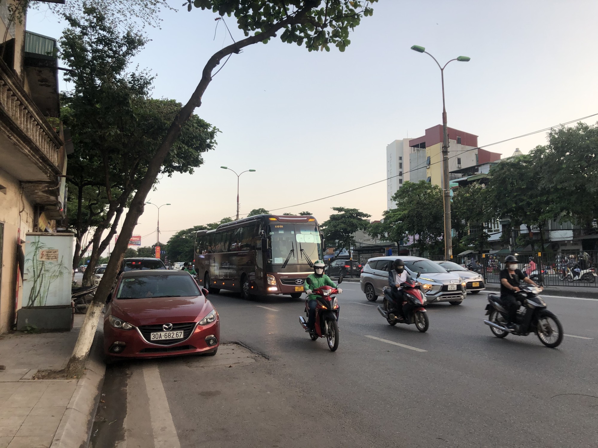 Mặt phố Giải Phóng 140m,Mt 8m chỉ 19 tỷ.