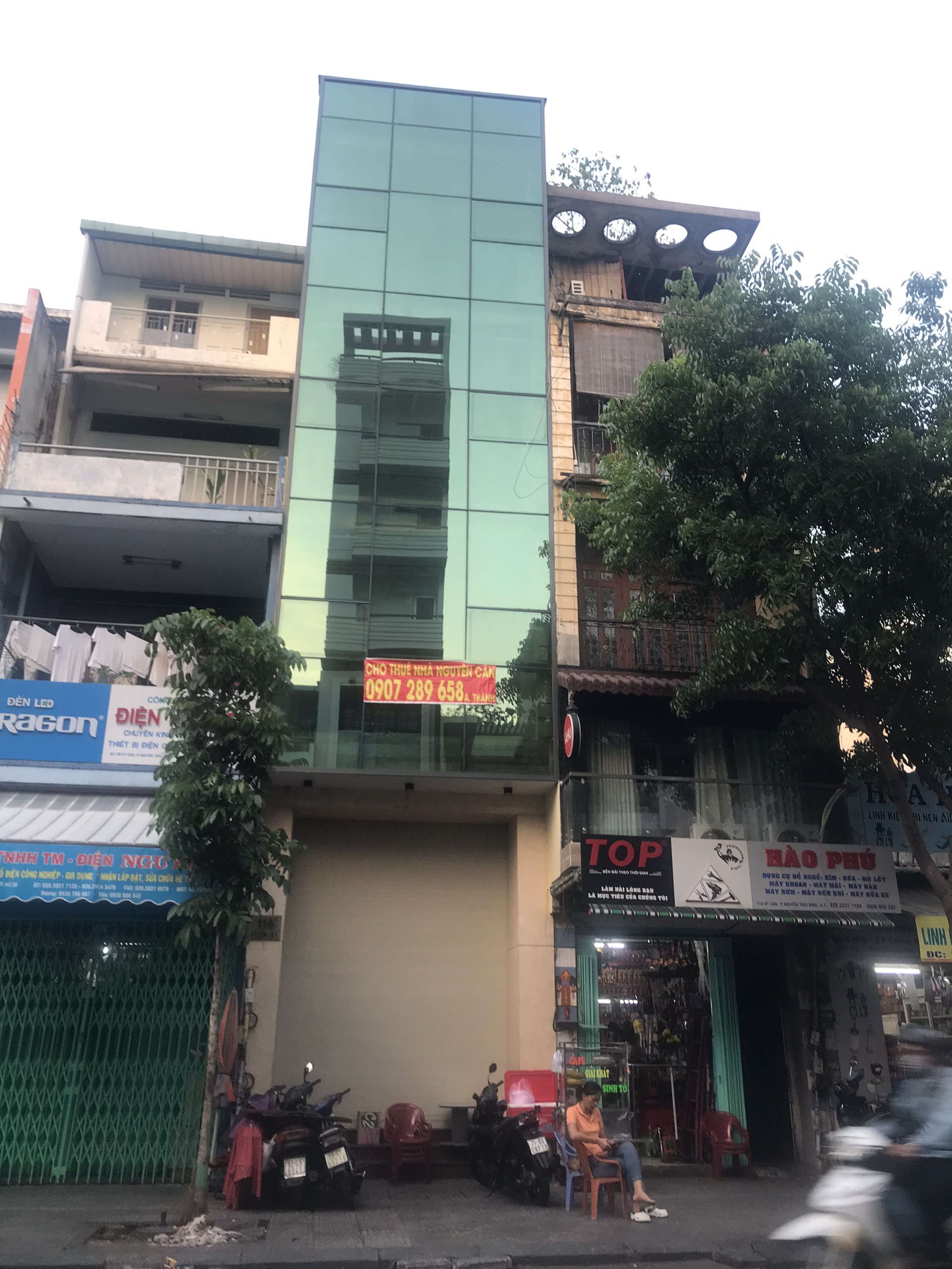 ôi cần bán nhà mặt tiền 116 Ký Con, P. Nguyễn Thái Bình, Chợ Bến Thành Quận 1