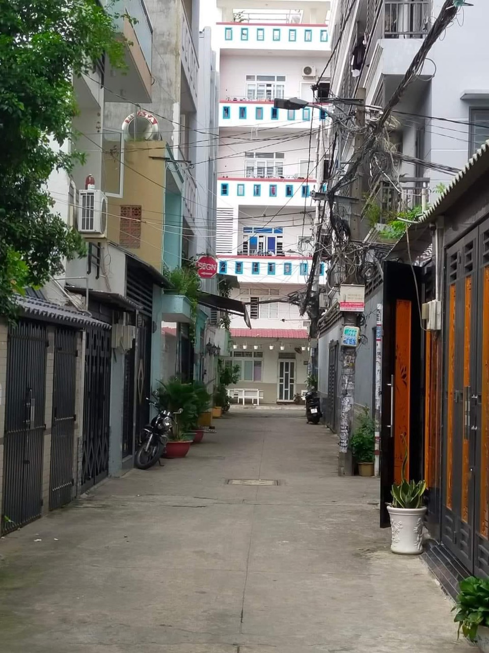 Bán nhà 2 tầng đường nguyễn hữu tiến, hẻm xe hơi, 51m2 chỉ 5.2 tỷ