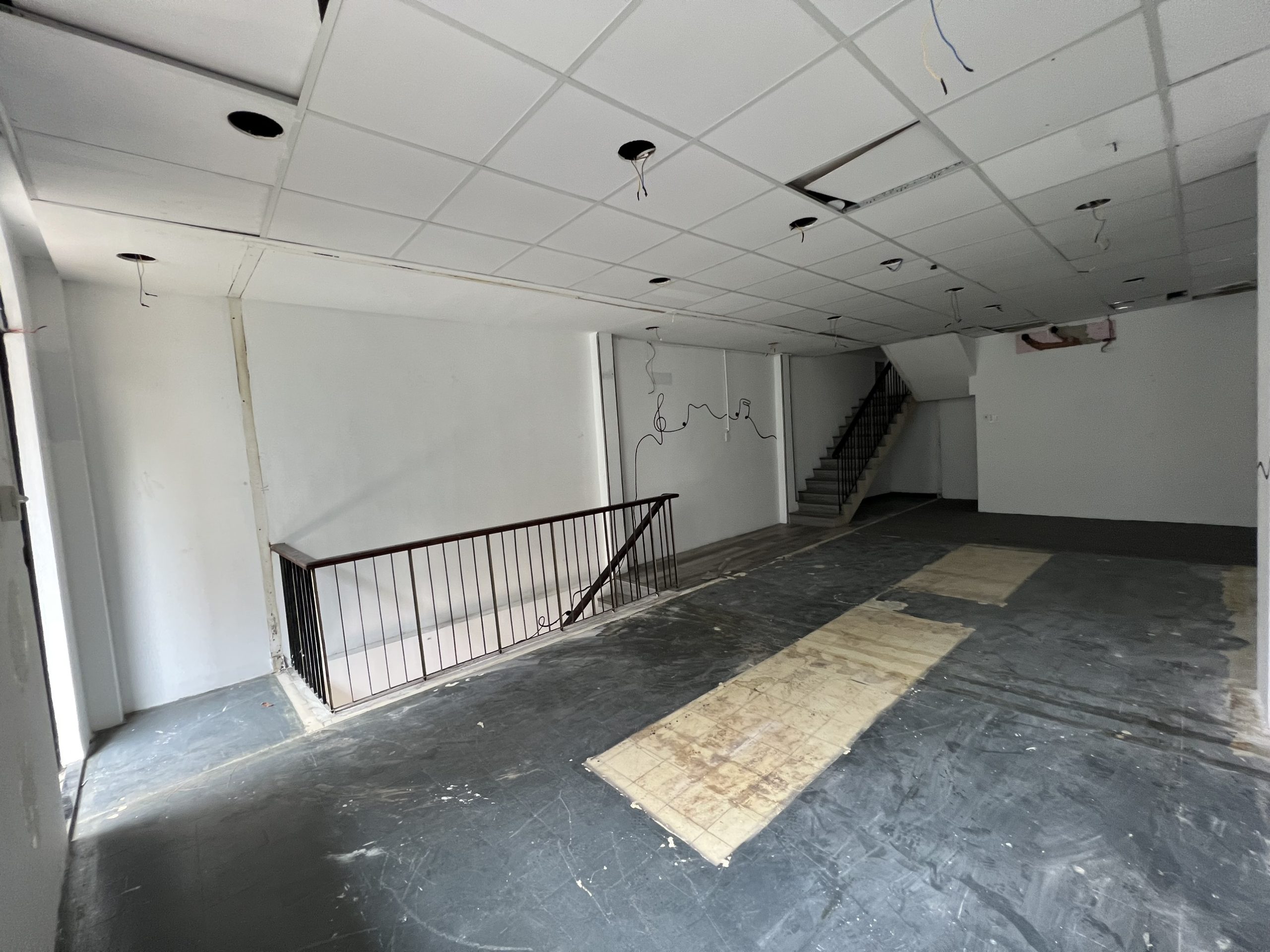 Cho thuê nhà nguyên căn mặt tiền ngay Q1, gần Trần Hưng Đạo