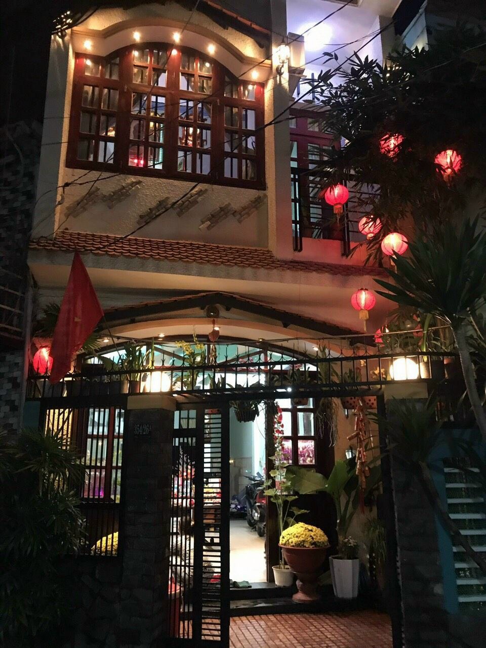 ~ địa chỉ phan văn trị p11 bình thạnh ~ Nhà hẻm xe tải, tới tận nhà , để được xe hơi trước cửa nhà và ngủ trong nhà ,