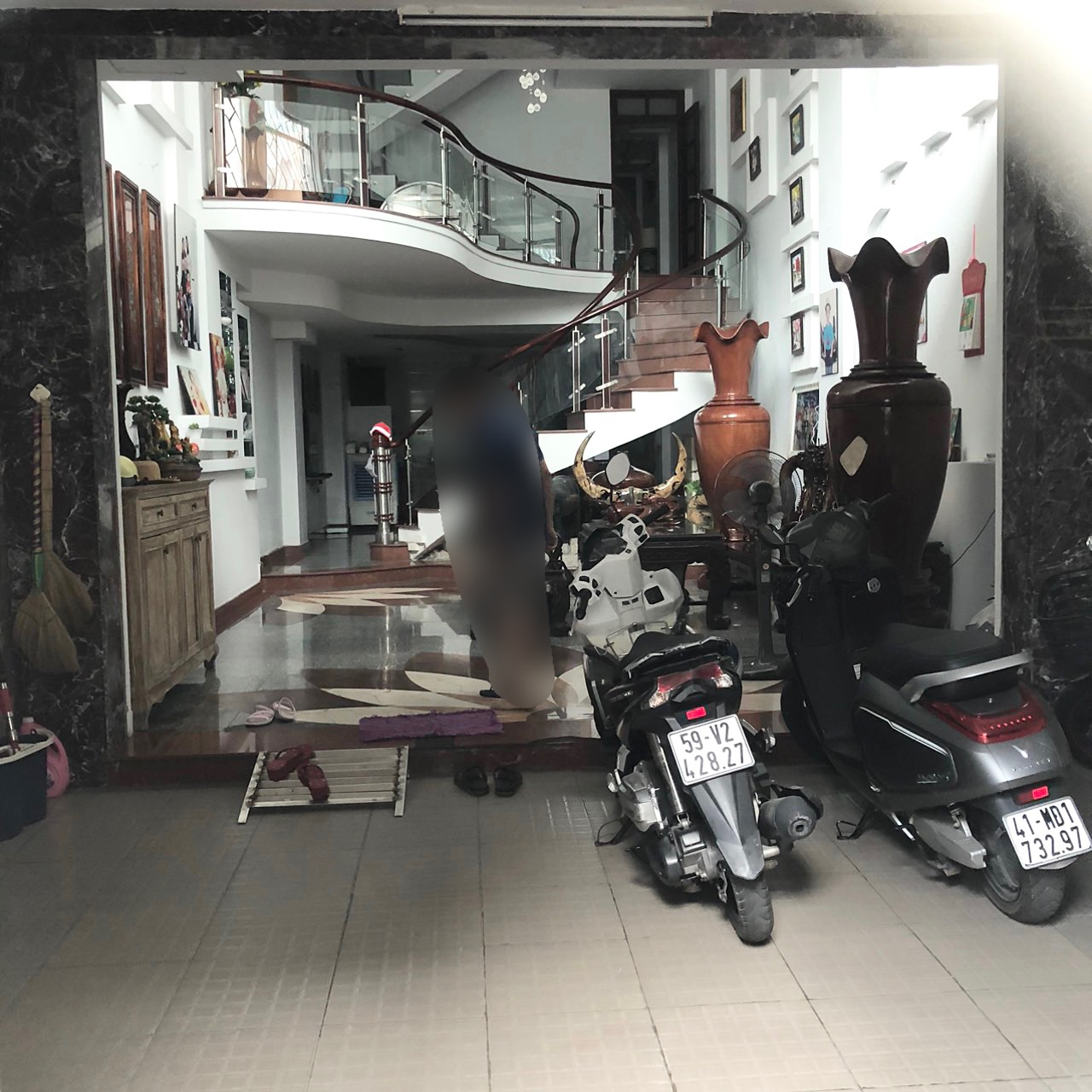 NHÀ 1 TRỆT + 1 LỬNG + 2 LẦU + SÂN THƯỢNG - FULL NỘI THẤT HẺM XE HƠI – Phường 15, Tân Bình – Giá 9 Tỷ - tl không nội