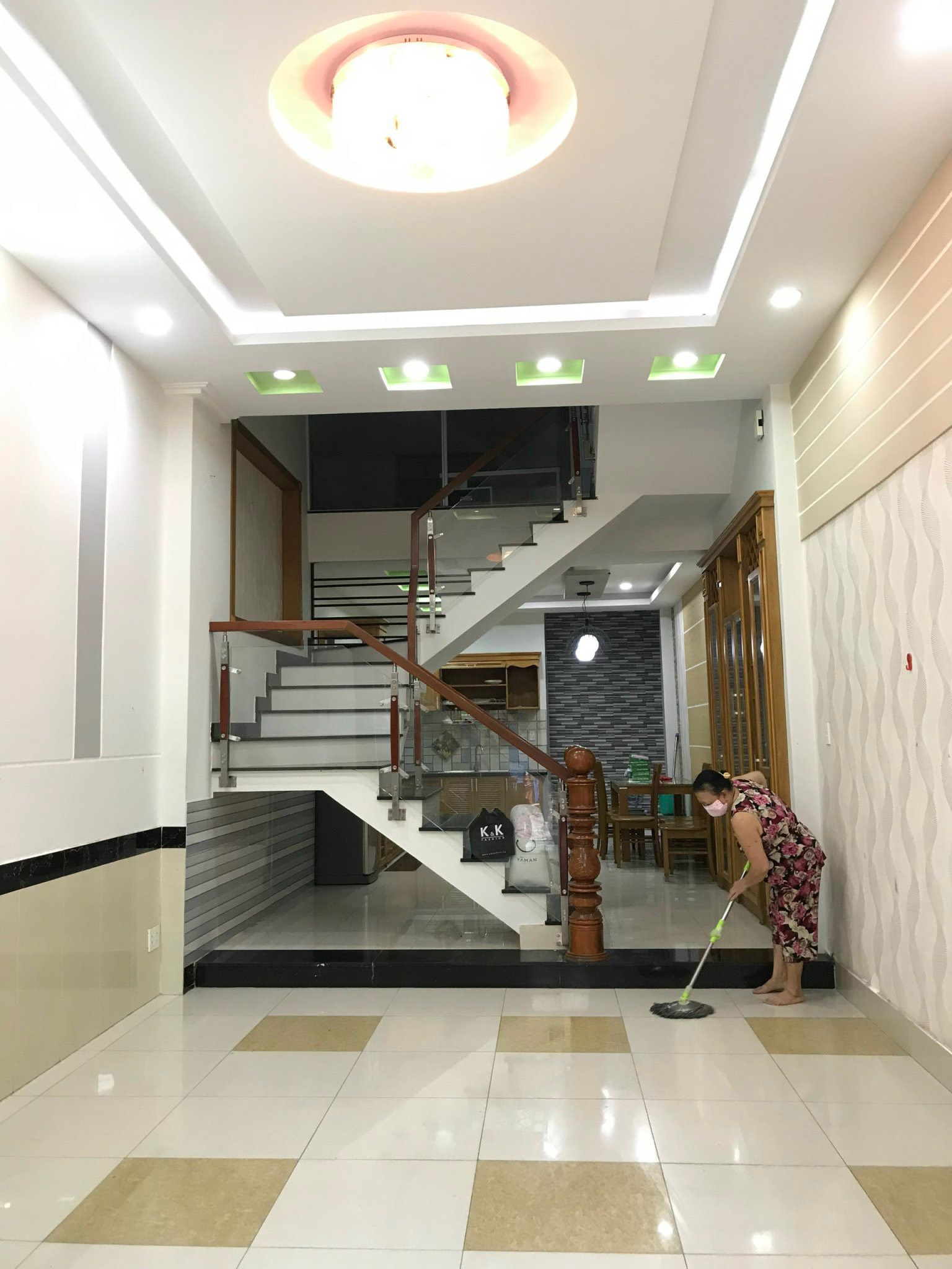 Bán nhà đường 1 sẹc ngắn cống lỡ p15 Tân bình Diện tích 4x16,5mThiết kế 1 trệt 3 lầu Hẻm 8m - Khu cao tầng dân trí