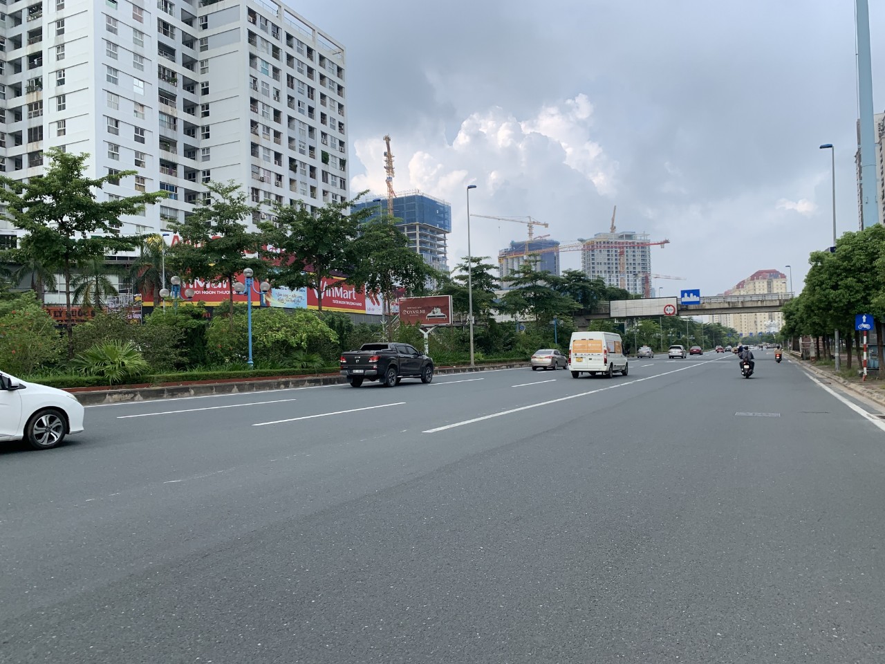 Võ Chí Công, bán đất tặng nhà, 73m2, giá 5,4 tỷ