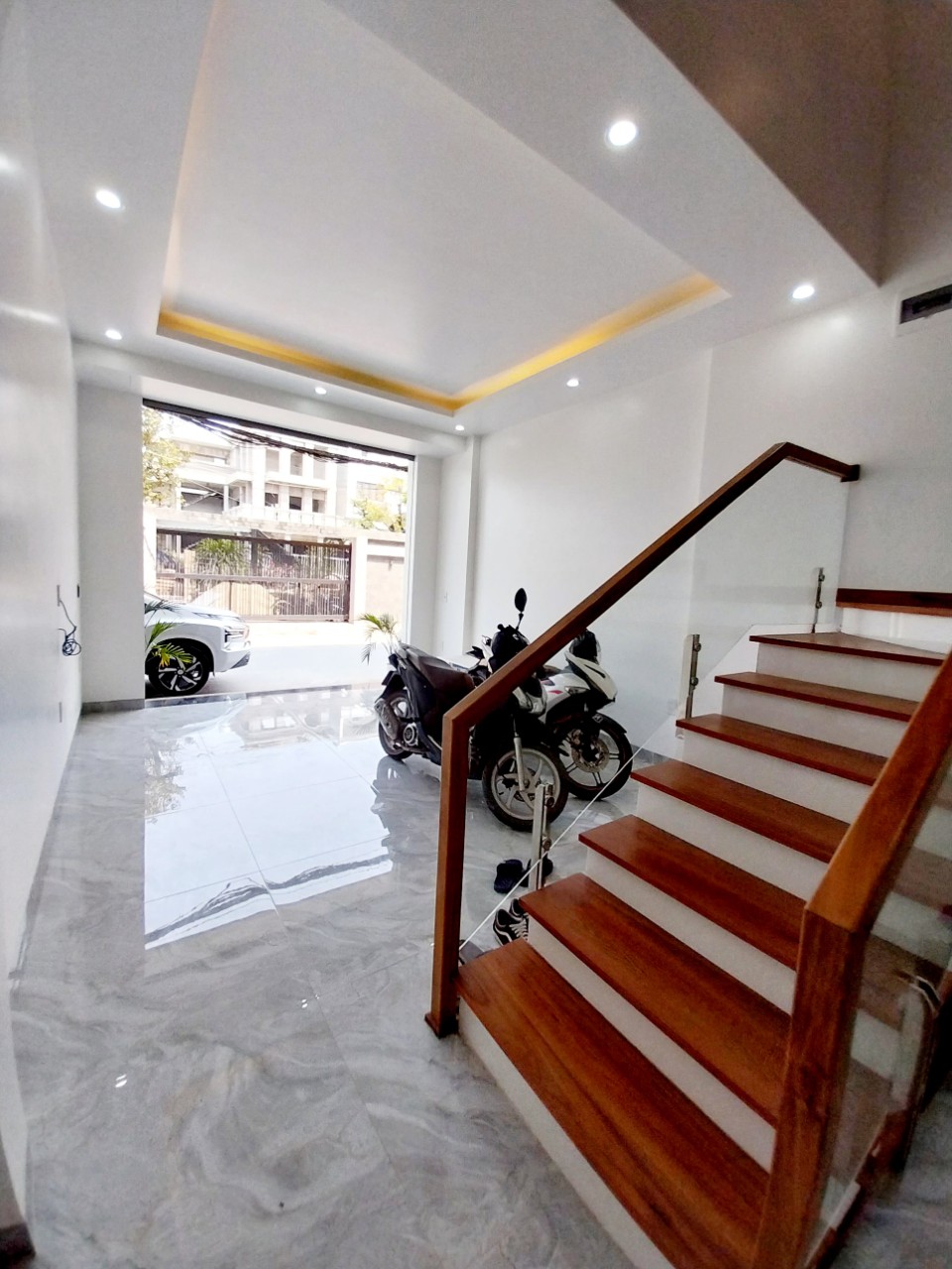 SIÊU PHẨM 41X4 TẦNG MẶT ĐƯỜNG XÂY MỚI ĐỘC LẬP TẠI MAI TRUNG THỨ GIÁ 4.3 TỶ