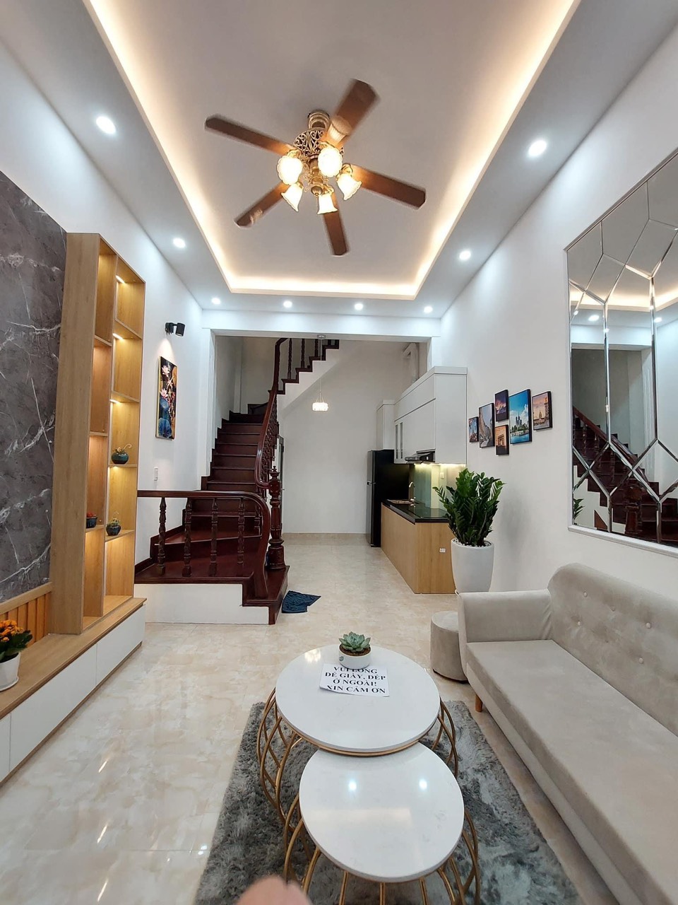 Bán nhà Đền Lừ,40m x 6T x 4.3 tỷ, Ô TÔ CÁCH 10M - NGÕ THÔNG