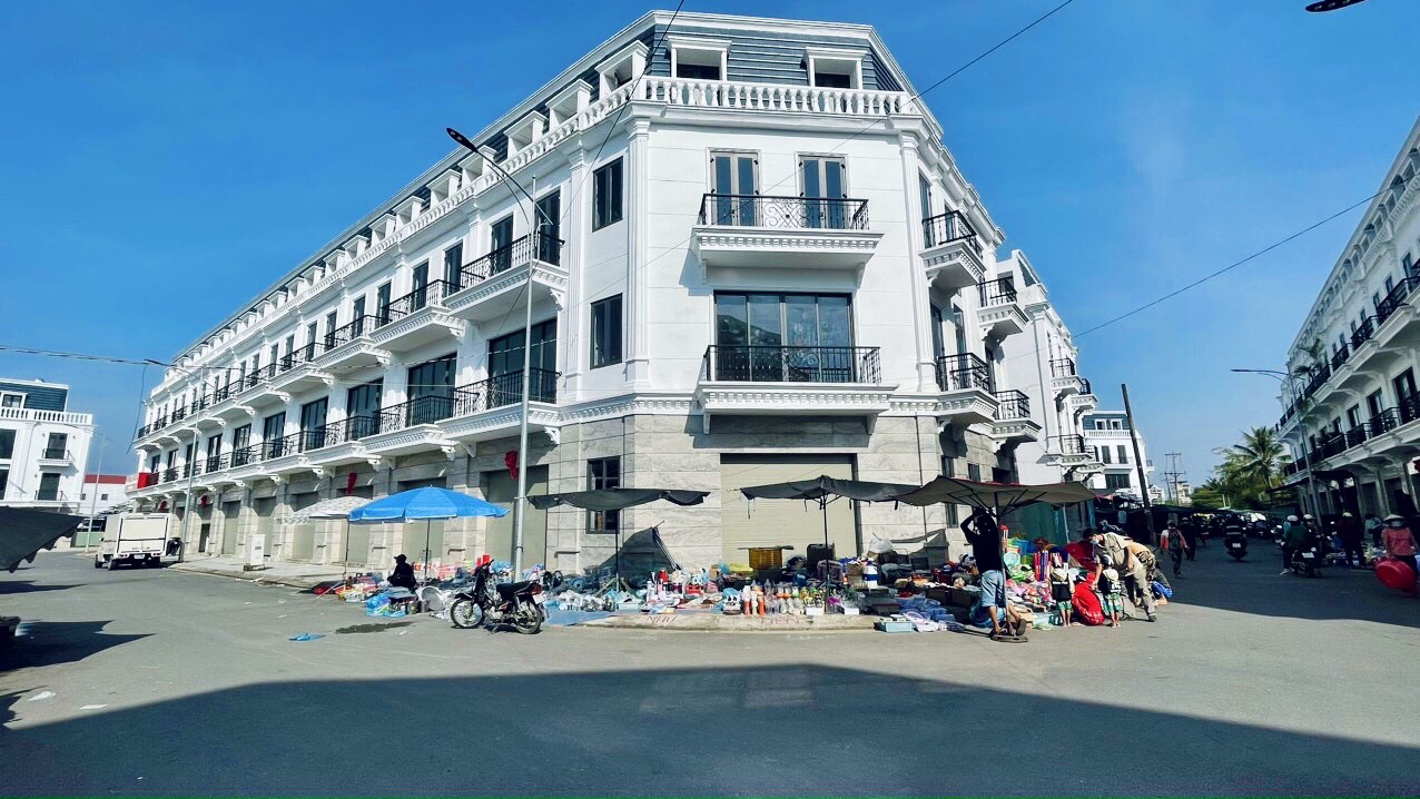 Bán Nhà ở chợ thuận tiện kinh doanh hỗ trợ vay