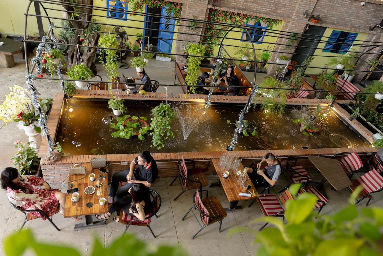 SANG NHƯỢNG QUÁN CAFFE THỦ ĐỨC