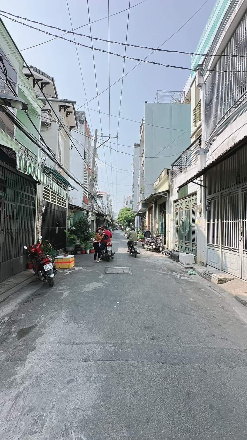 HẺM 6M THÔNG, CÁCH LÊ VĂN QUỚI-ĐẤT MỚI 300M. DT 4X14, 4 TẦNG. GIÁ 5.8 TỶ