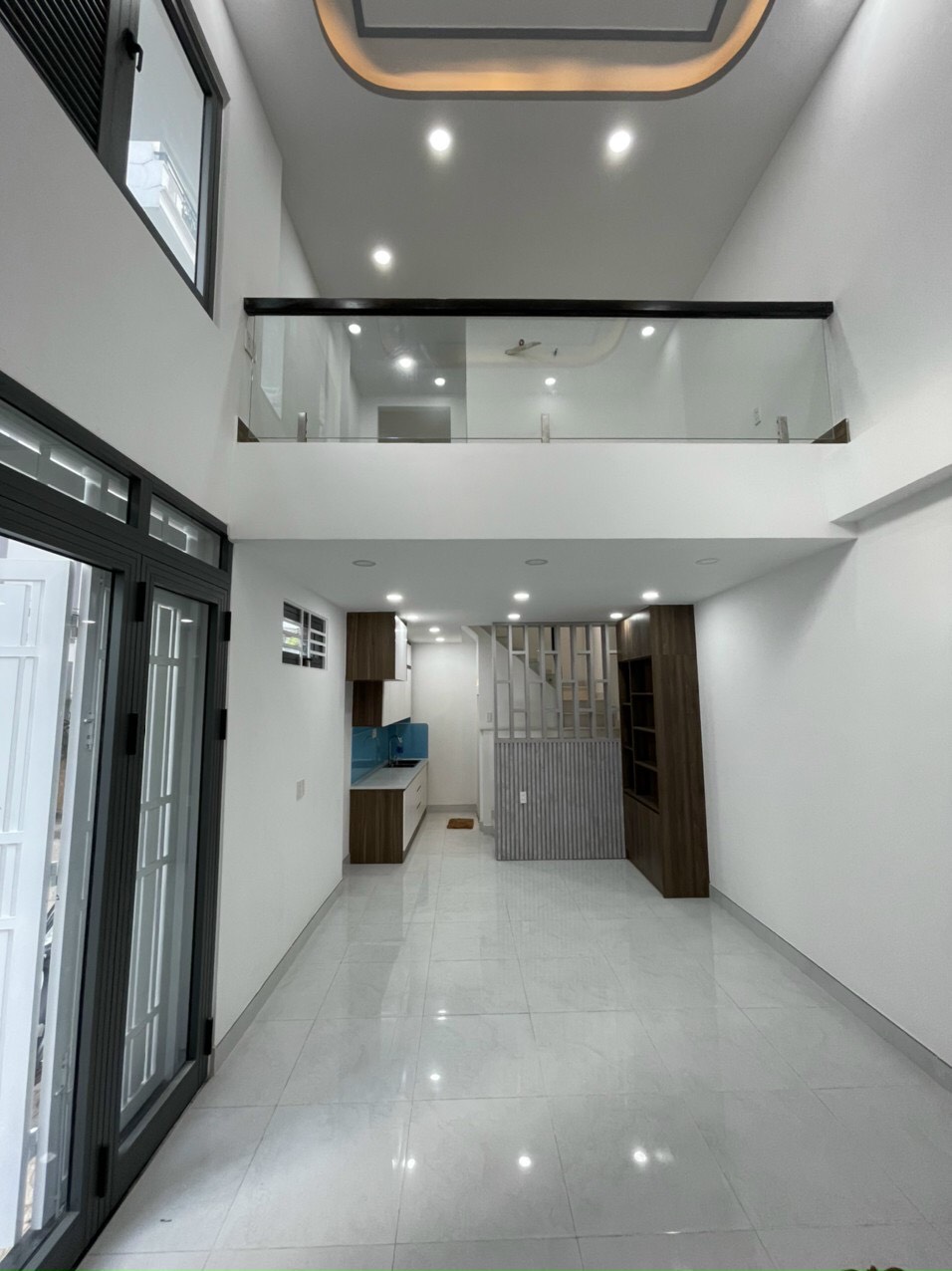 NƠ TRANG LONG BÌNH THẠNH 4 Tầng ô tô vào nhà nhỉnh 8 tỷ