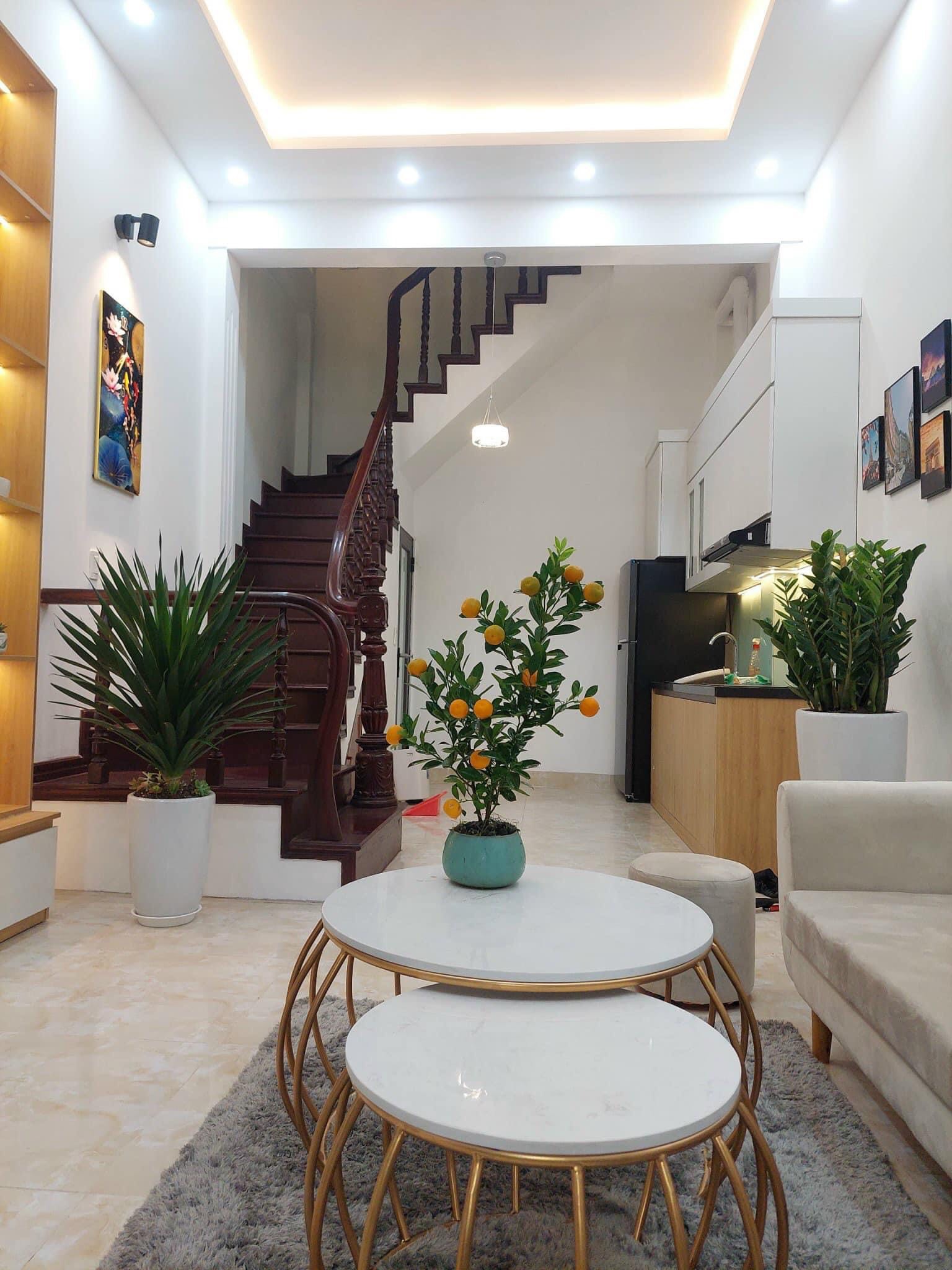 Chính Chủ Bán Nhà Quan Nhân - 10m Ra Ô Tô - DT 40m2 x 4 Tầng, MT 4m - Ngõ Thông Ra Hoàng Ngân.