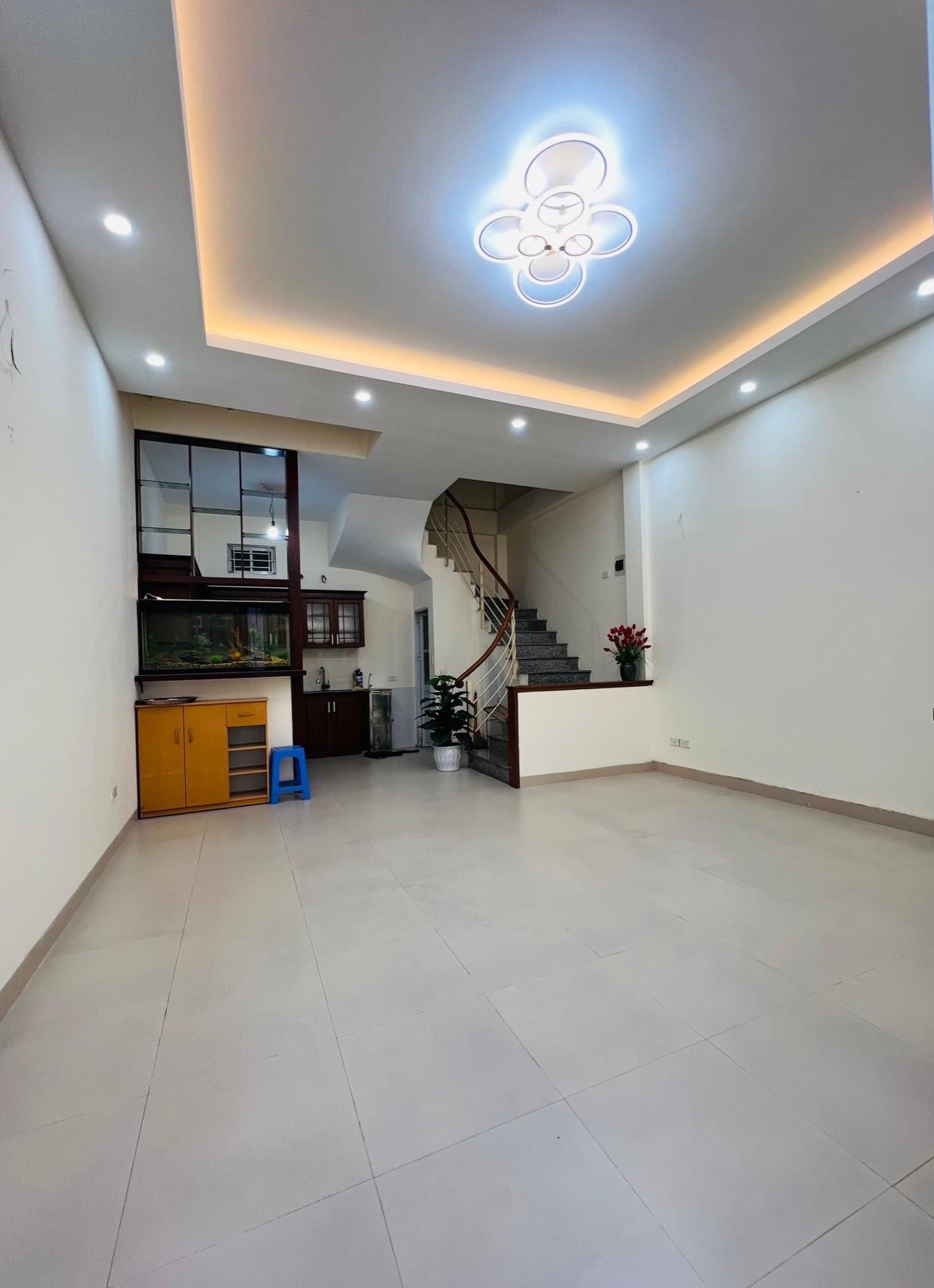 Bán Nhà Quan Nhân, Thanh Xuân DT 30m2 - 10m Ra Mặt Phố, An Sinh Đỉnh, Sát Royal City.