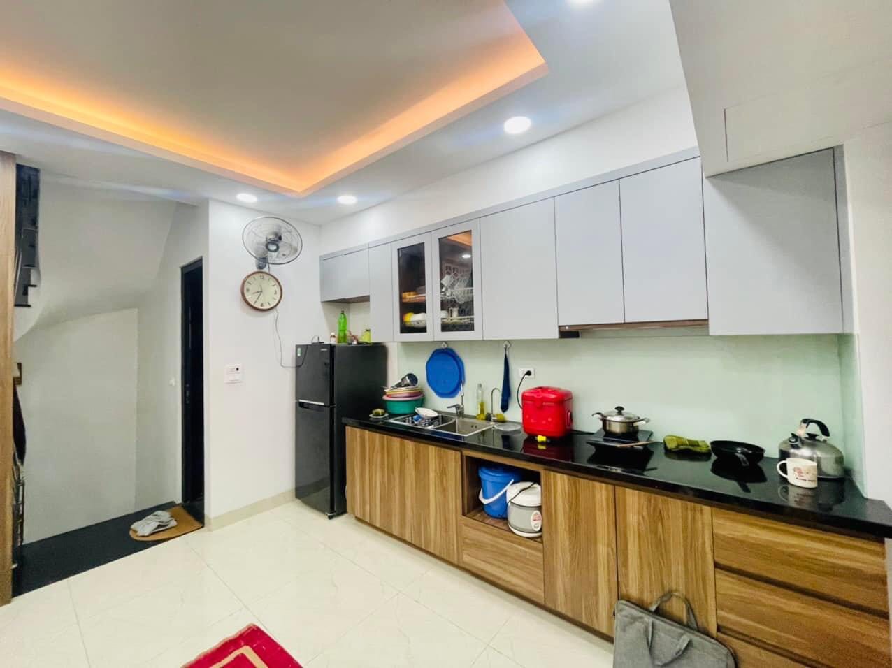 Nhà Quan Nhân, Thanh Xuân - Diện tích 25m2 x 5 tầng x 3,5m - Ngõ Rộng Ba Gác Tránh.