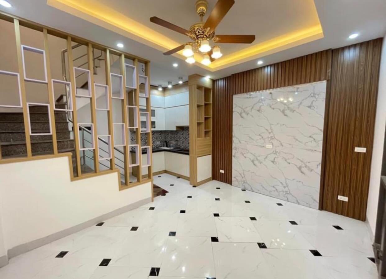 Bán Nhà VÍP Phố Cự Lộc, Thanh Xuân, Gần Royal City - Chỉ 4.3 Tỷ.