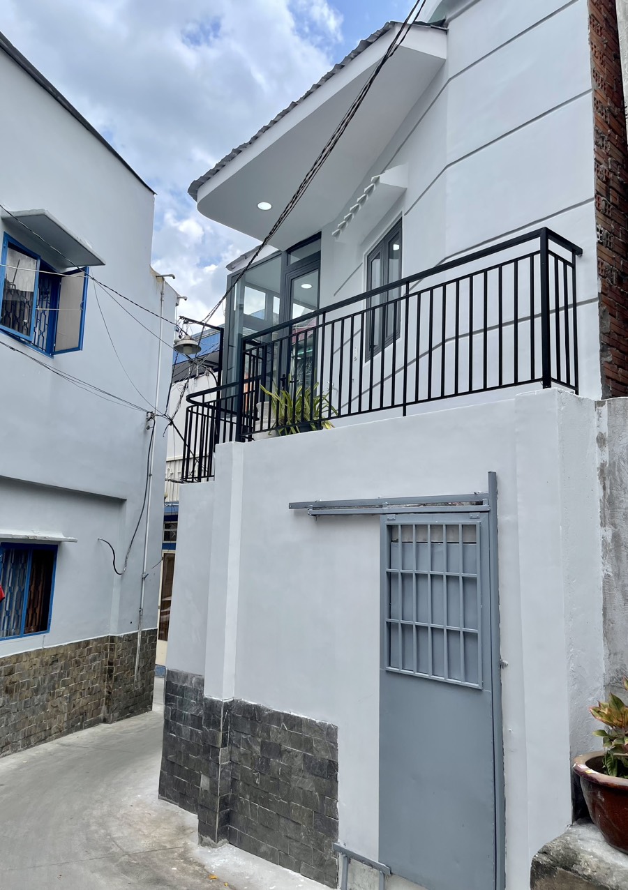 nhà PHAN VĂN TRỊ P7 GÒ VẤP 25M 2 Tầng 2,9 ty ô tô đỗ cửa