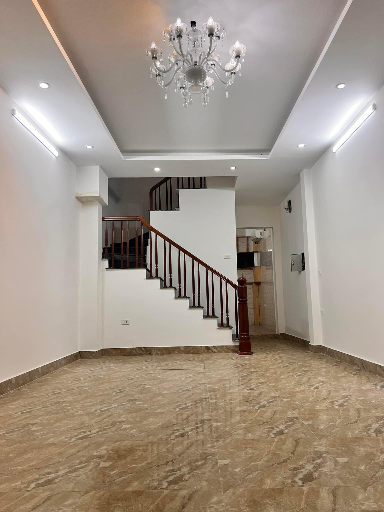 Bán Nhà Cực Lộc - Thanh Xuân, Gần Ô Tô Đỗ, DT 57m2 x 4 Tầng, Mặt Tiền 4m, Nhỉnh 5 Tỷ.