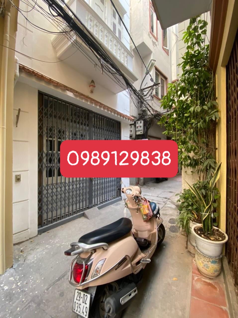 Bán nhà Lạc Long Quân - Lô Góc - DT 35m x4 Tầng - MT 4m giá 4;75 tỷ - LH : 0989129838