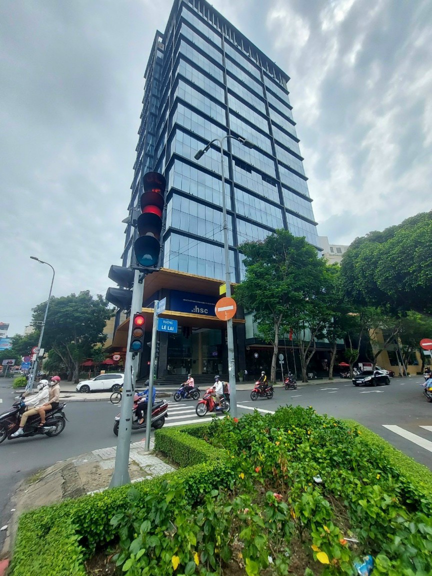 Siêu phẩm mặt tiền Nguyễn Du gần nhà thờ Đức Bà bề ngang 15m - 8 tầng - giá 999 tỷ