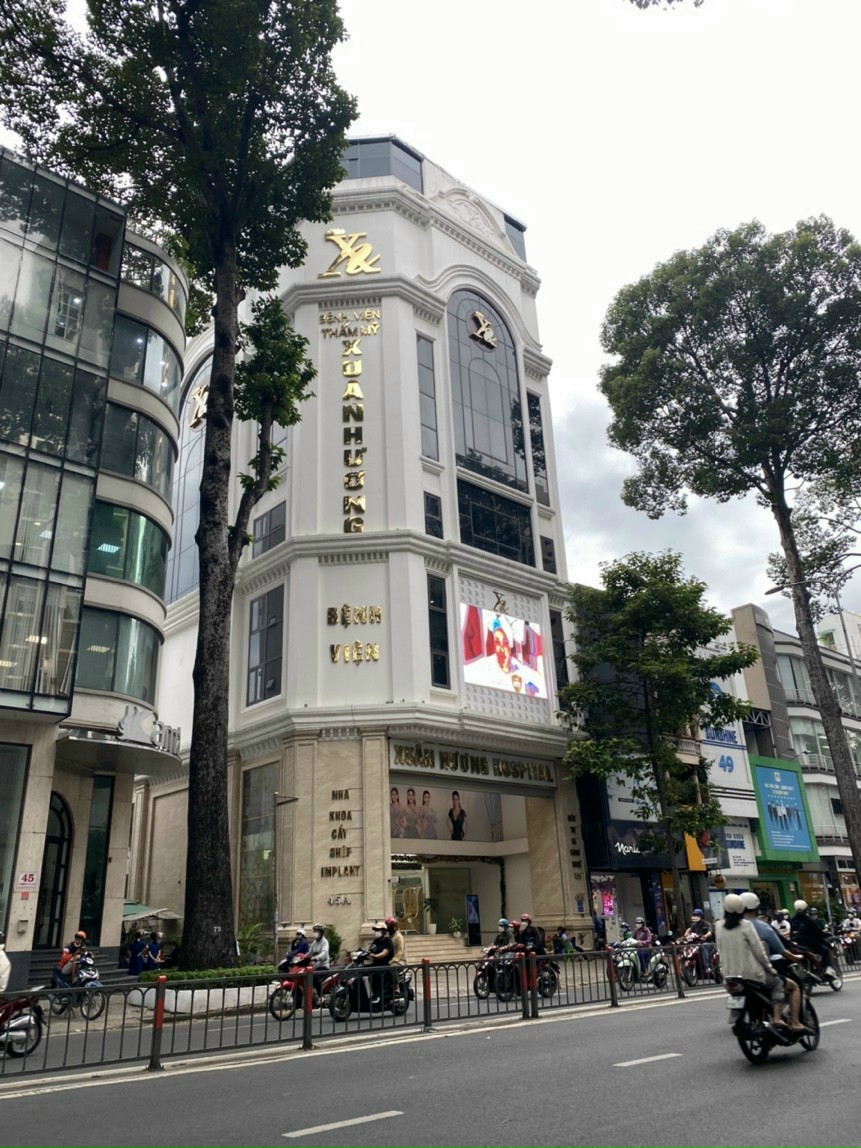 Hạ giá bán gấp nhà đường Võ Văn Tần Quận 3. DT: 5.7x20M, nhà 3 lầu giá 37 tỷ