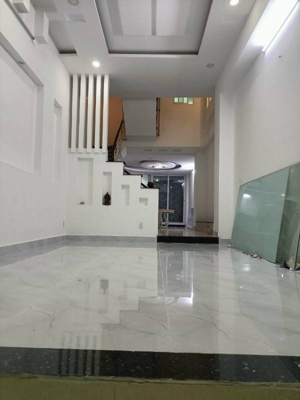 Nhà hẻm xe hơi 4pn,5wc, 860 Huỳnh Tấn Phát Q7