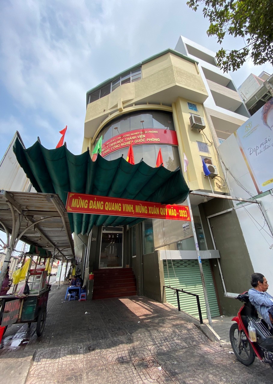 Cho thuê căn góc gần Sư Vạn Hạnh, Q.10 DT 8x20m hầm 4 tầng đường 2 chiều thương hiệu