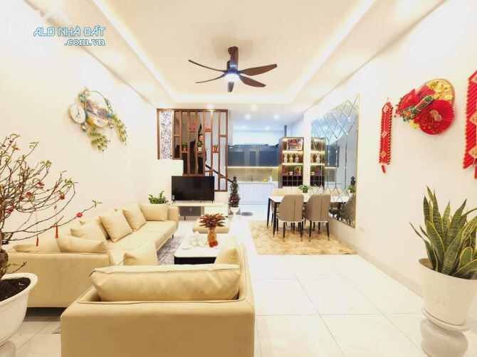 Nhà Phố Vũ Trọng Phụng 42m2 x 4 Tầng - 50m Ra Ô Tô Tránh Đỗ - Đẹp Ở Ngay.