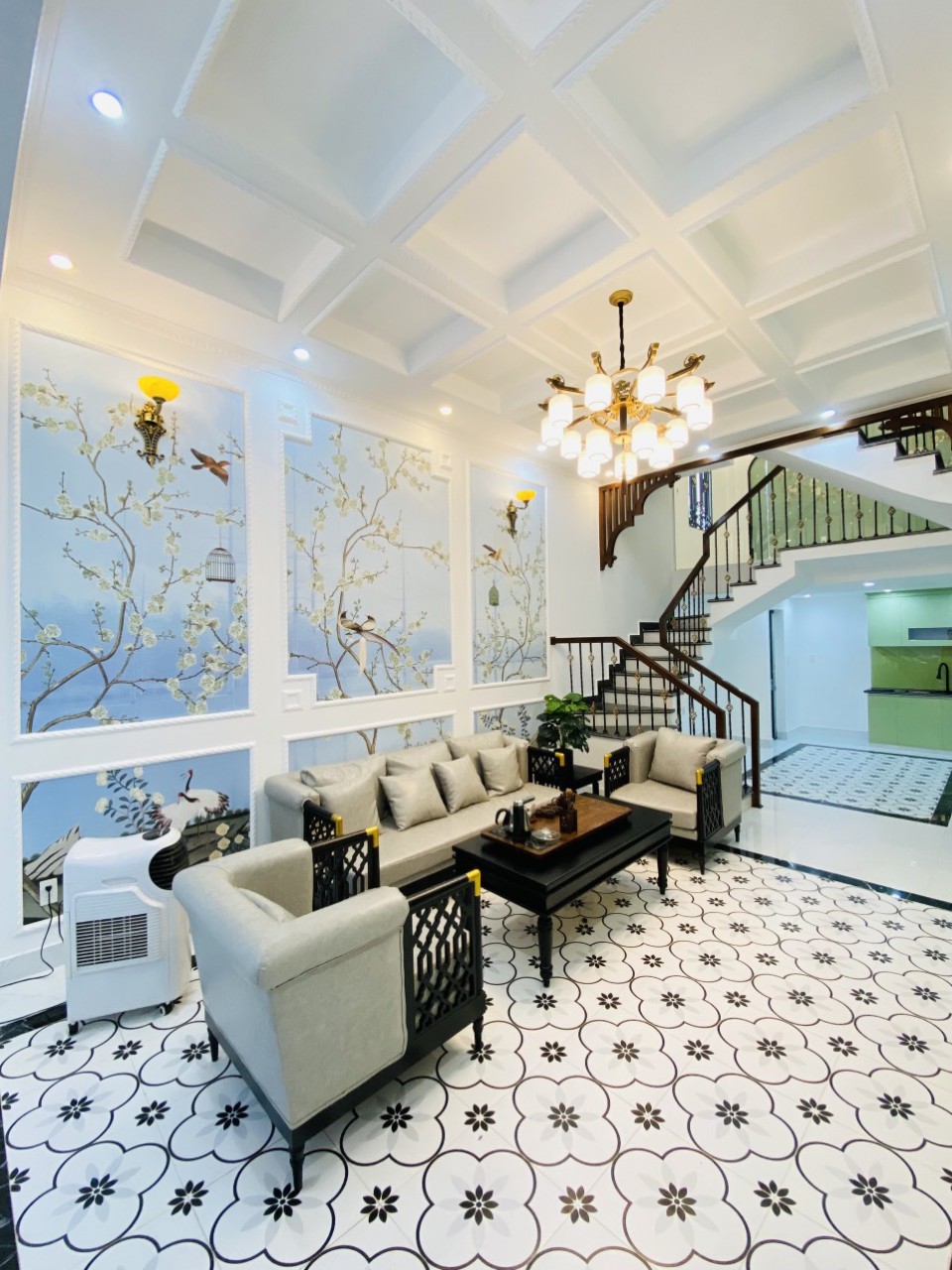 Bán nhà phố Phạm Ngũ Lão diện tích 46m x 3 tầng cực đẹp GIÁ 3.99 tỉ lô góc 3 mặt thoáng