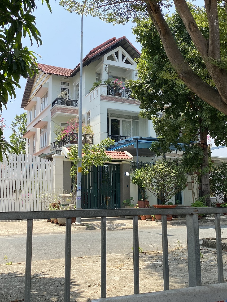 BÁN GẤP CĂN CÓ 102 MT SÁT ĐỖ XUÂN HỢP GẦN ĐẠI HỌC VĂN HÓA- TPTHỦ ĐỨC