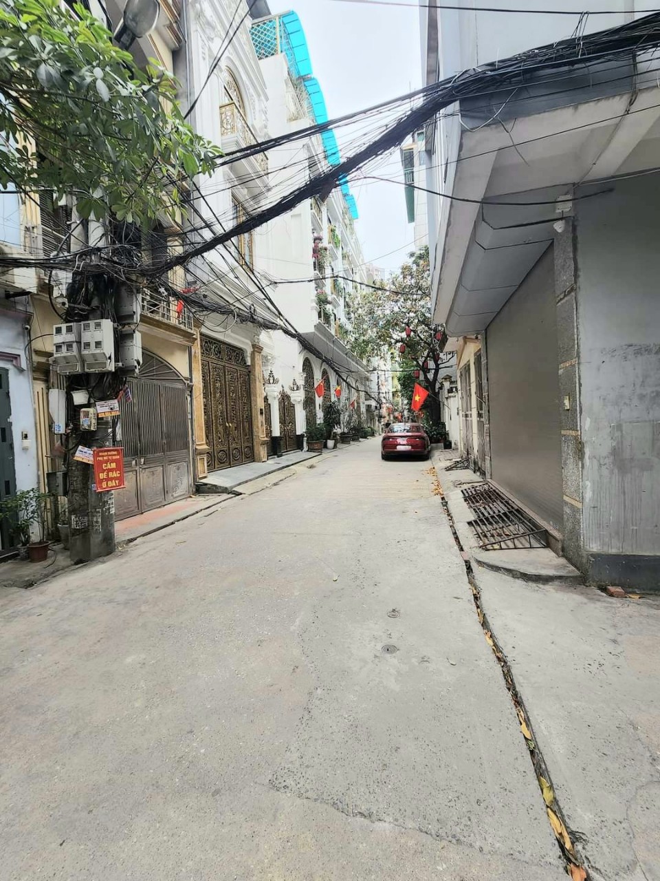 Bán mảnh đất gần Hồ Đền Lừ, Tân Mai, 45m2 mt 4m, nở hậu, ô tô đỗ cửa, nhỉnh 5 tỷ