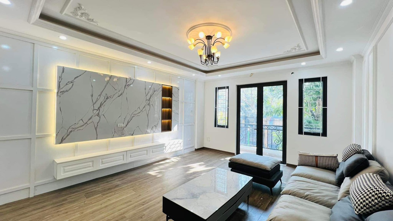 Bán nhà Linh Đàm,ô tô tránh, 46m*4T, giá 5.x tỷ. SĐ chính chủ