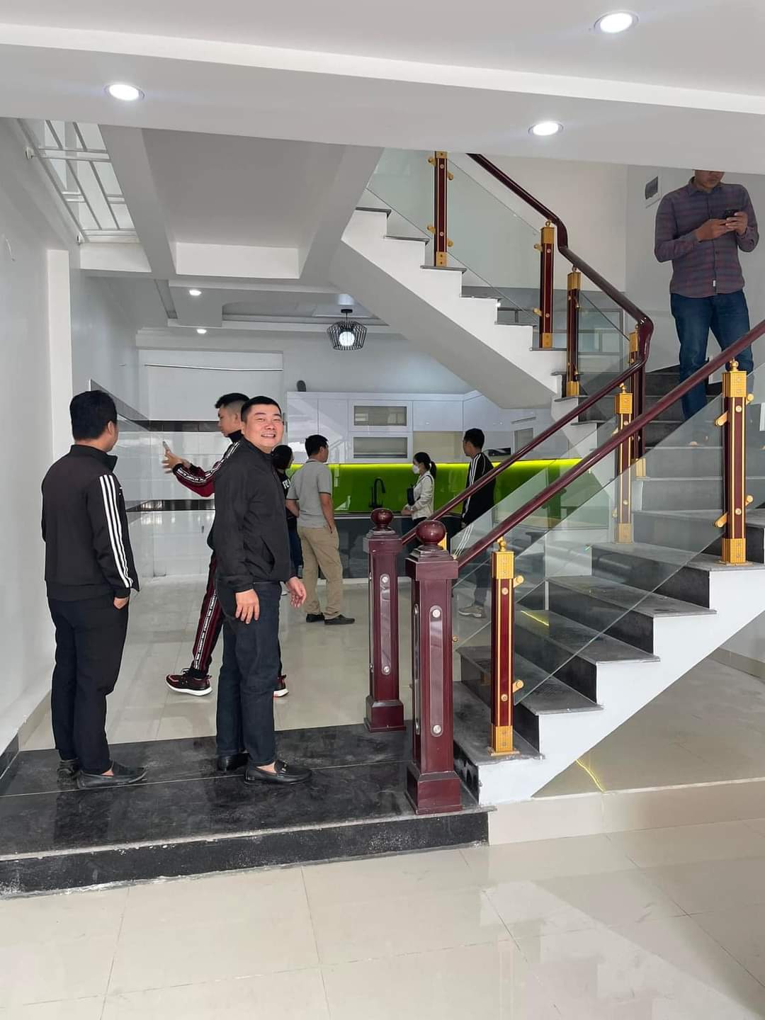 Đại hạ giá bán nhà mặt đường Bùi Thị Từ Nhiên 70m x 4 tầng cực đẹp chỉ 4.6 tỉ