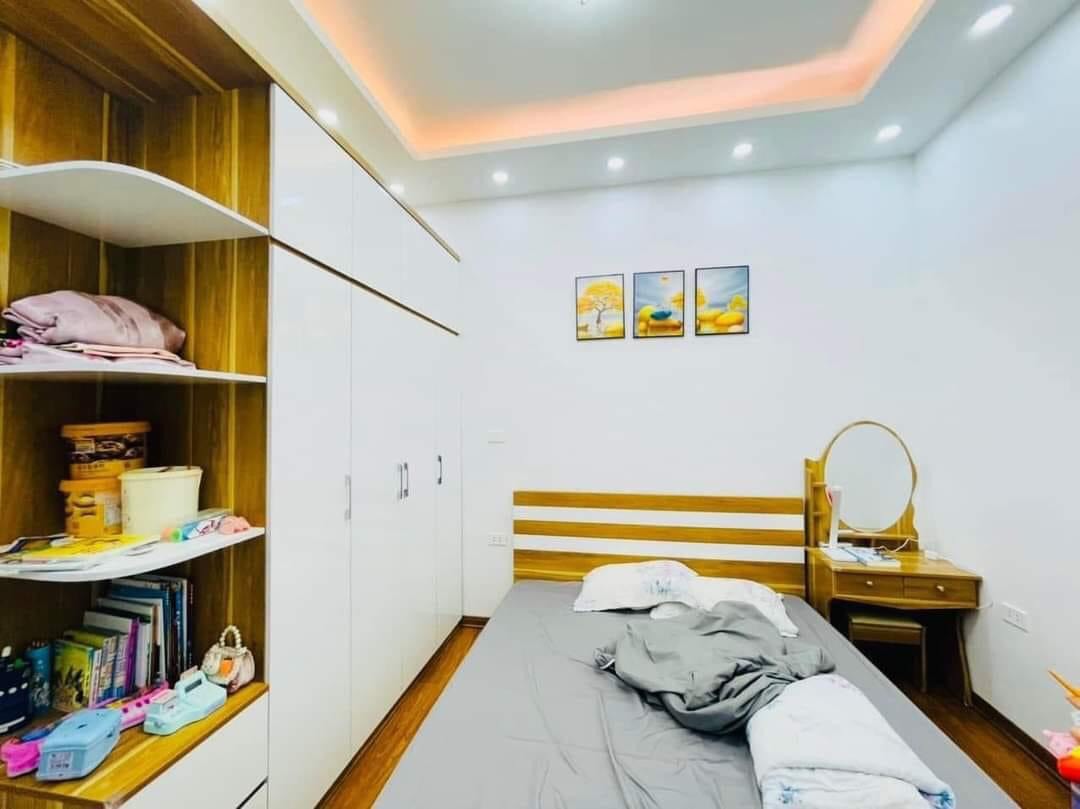 Sổ Đỏ Riêng + Ngõ Thông Kinh Doanh Thái Hà, Quận Đống Đa DT 20m2 - 3 Phòng Ngủ.