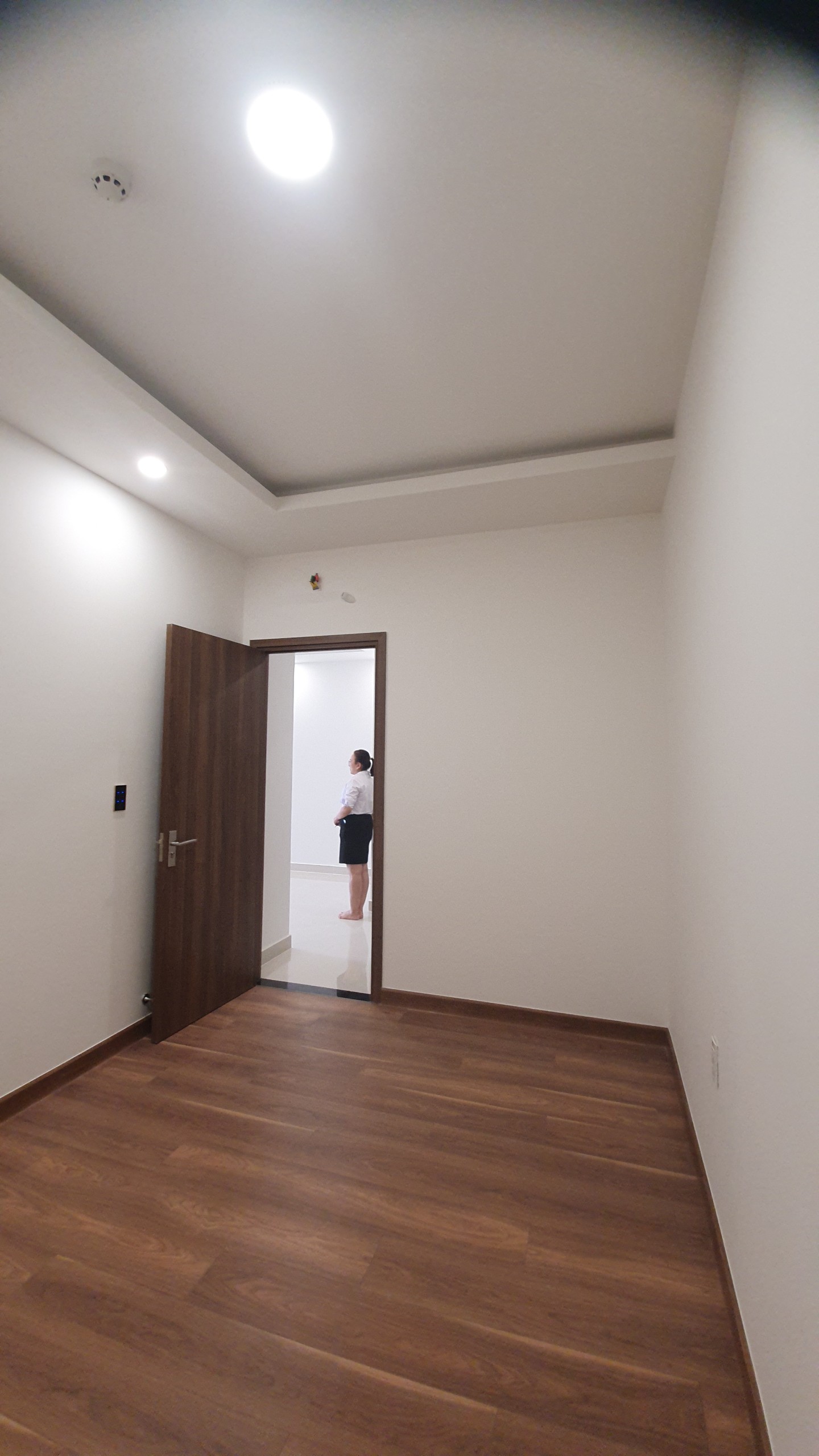 Căn hộ GIÁ RẺ mới 100%, ngay tại Q7, diện tích 67m2, có ban công rộng,logia riêng,Ở LIỀN NGAY CHỈ 8.5 TR