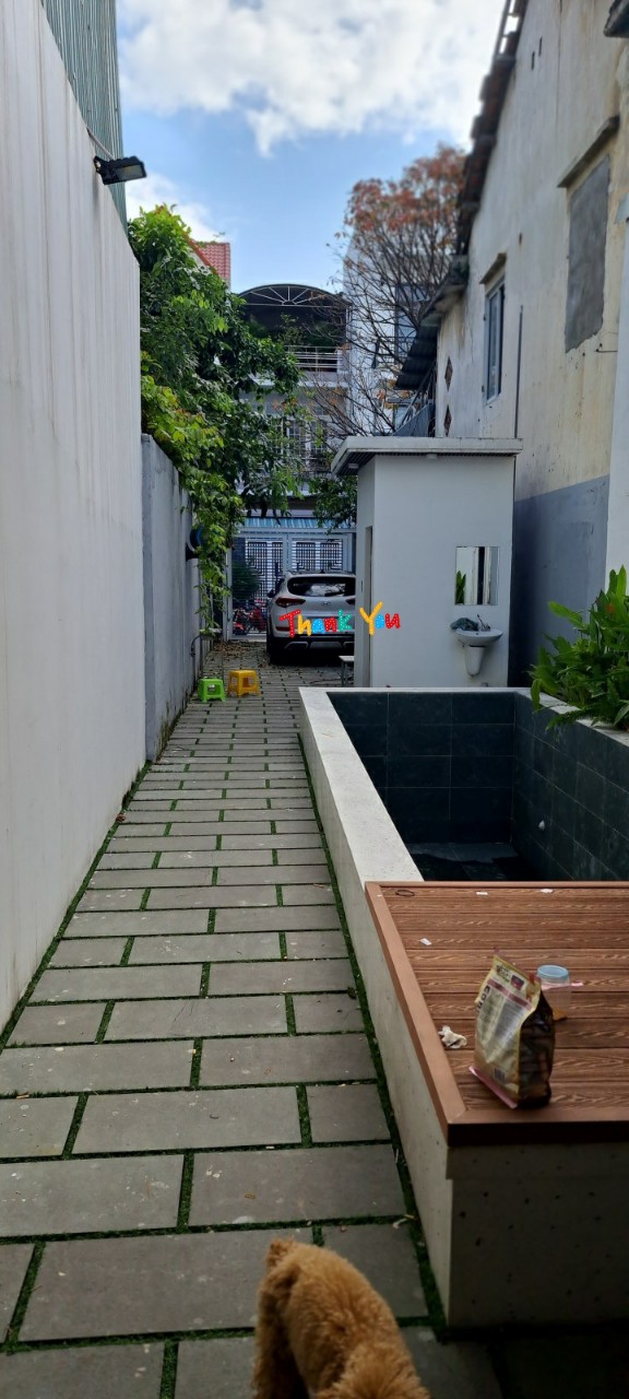 Bán nhà đường Trần Cao Vân, Quận Thanh Khê, 2 tầng, DT 72 m2, Ô tô đỗ. Gần Biển Nguyễn Tất Thành. Chỉ 4,65 tỷ.