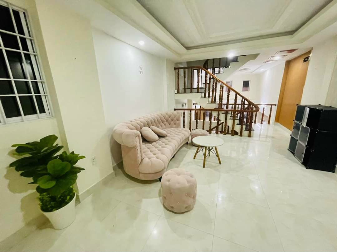 Bán nhà mới đẹp đường Xô Viết Nghệ Tĩnh, Vũng Tàu. Hẻm Dasu thẳng vào gần sau lưng căn mặt tiền.hẻm sạch đẹp DTSD 135M2