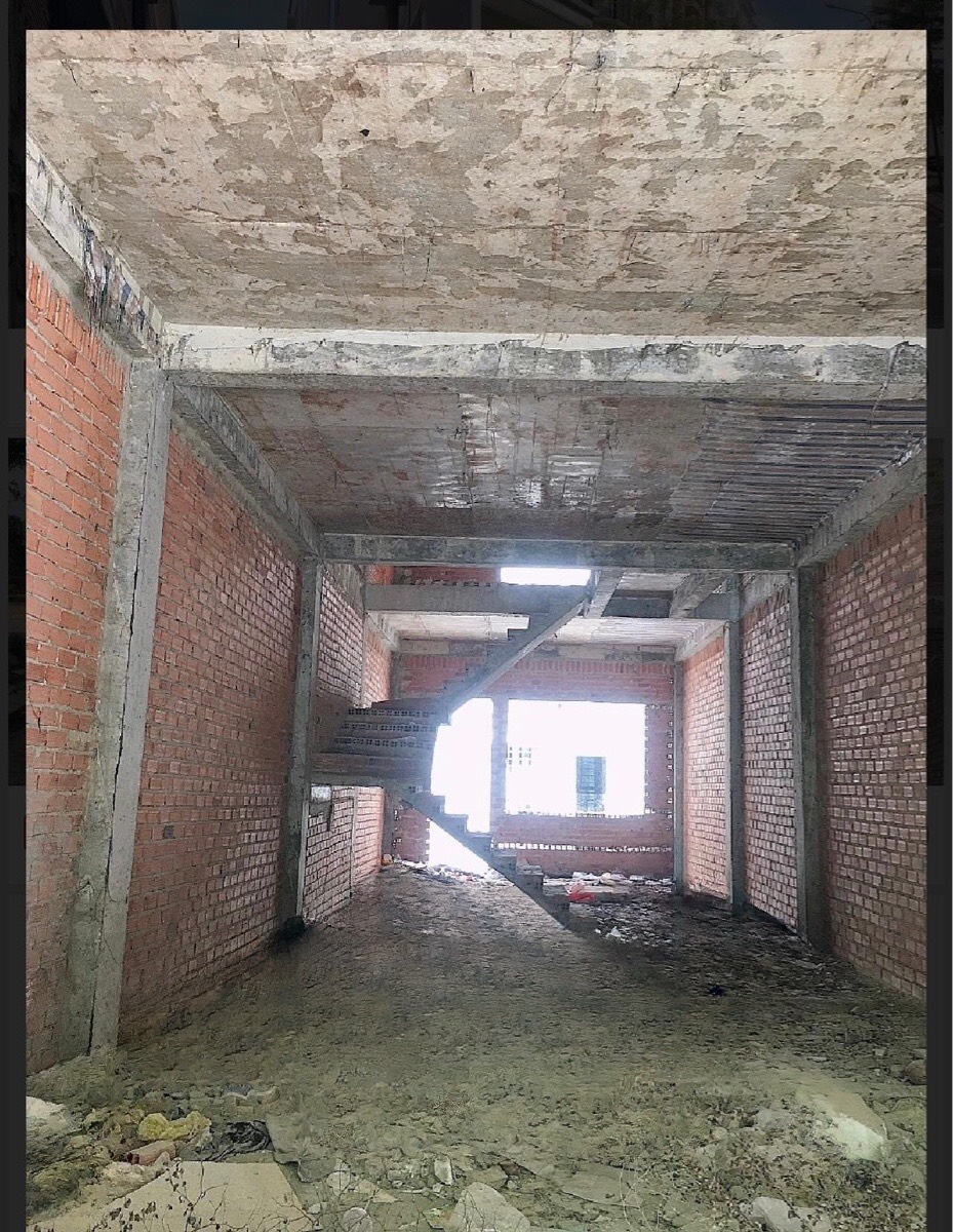 CẦN BÁN RA GẤP CĂN NHÀ THÔ LIỀN KỀ CHỢ TRẢNG BÀNG, TÂY NINH 3 LẦU 1 TRỆT