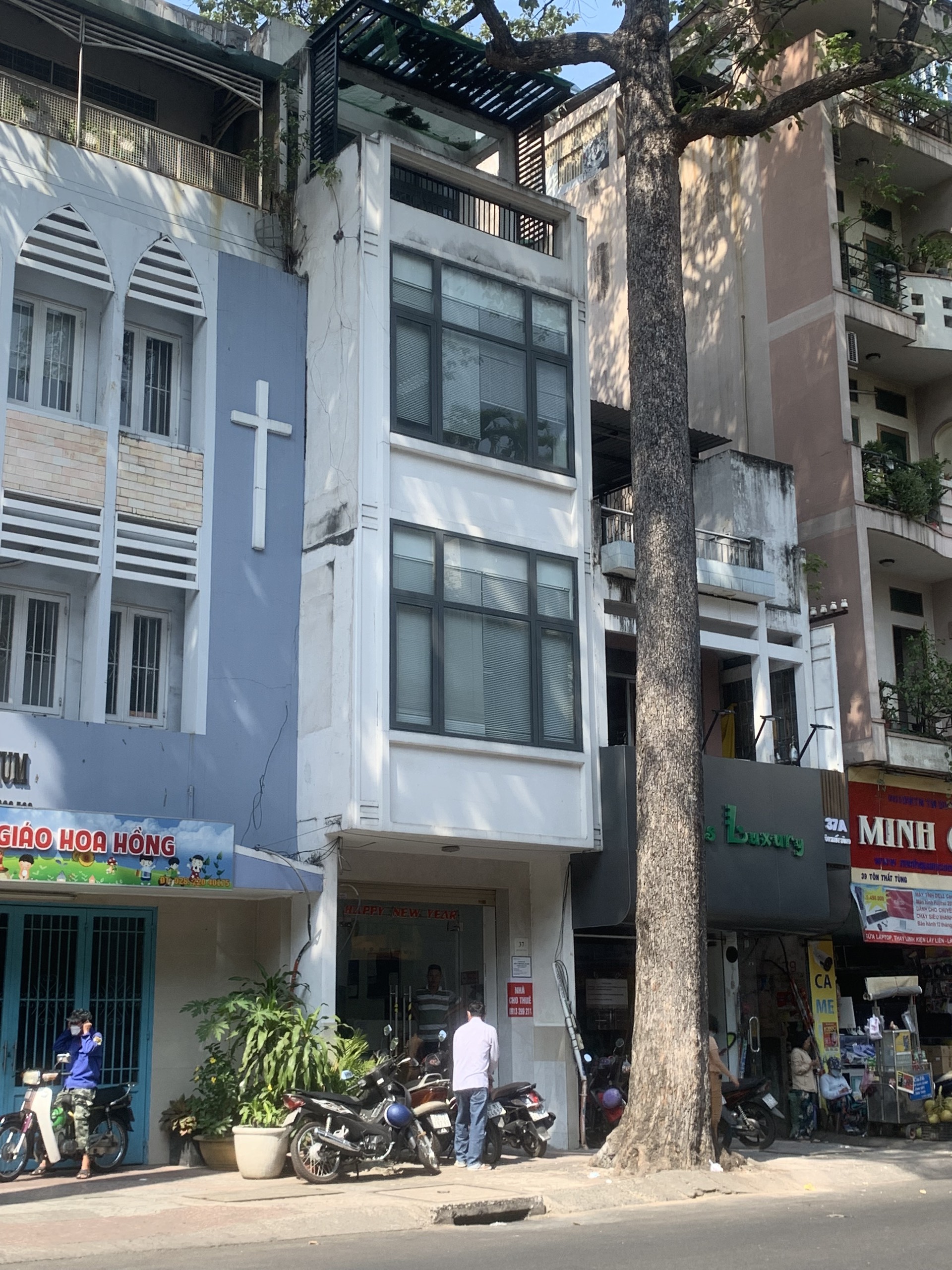 NHÀ TỐT ĐƯỜNG TÔN THẤT TÙNG PHƯỜNG BẾN THÀNH QUẬN 1 KINH DOANH ĐA NGHÀNH NGHỀ VỊ TRÍ TỐT