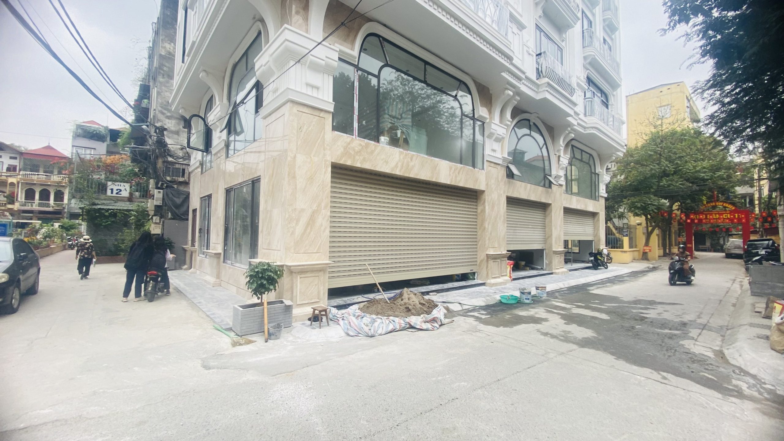 VIP - Phân Lô Hoàng Cầu - 75m2 - Lô góc - 2 thoáng - Vỉa hè - Ở sướng, Văn phòng tuyệt đỉnh - 15 Tỷ