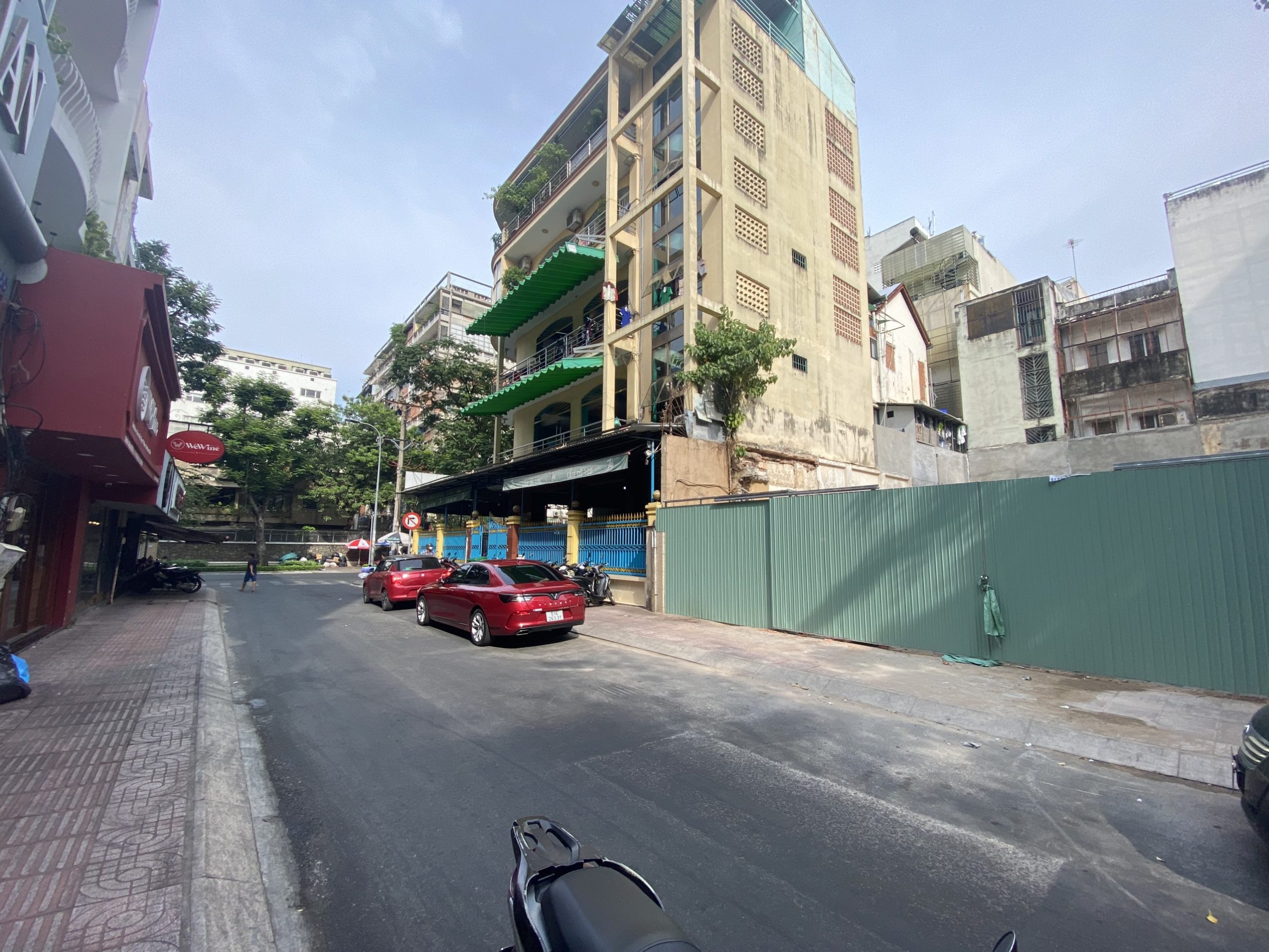 Chính chủ cần bán Mặt Tiền #3-5 Hồ Xuân Hương, P6, Q3. Ngay góc Trương Định (kế căn góc)