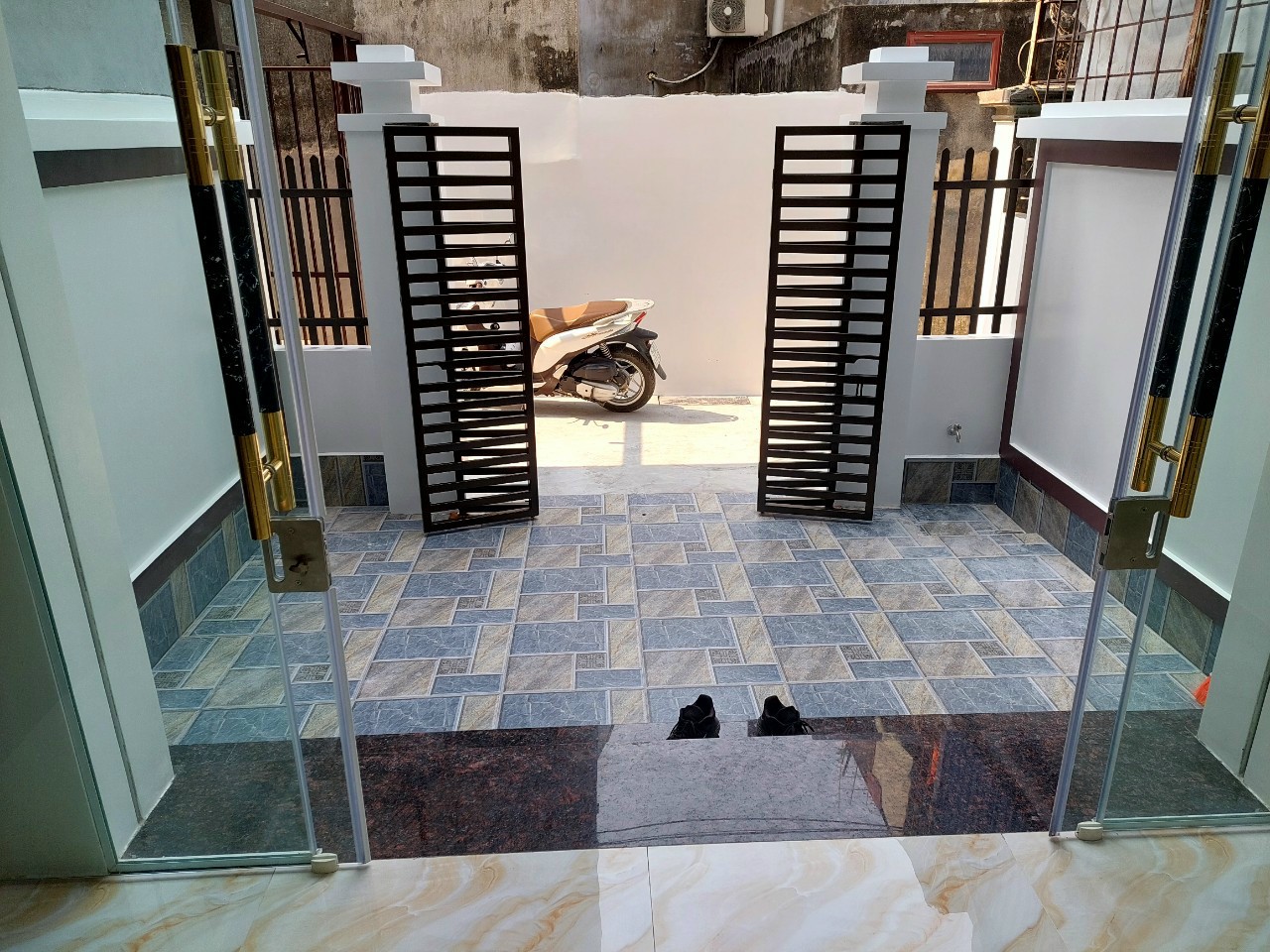 Bán nhà số 8/25/55/128 AN ĐÀ diện tích 60m x 4 tầng mới tinh sân cổng riêng GIÁ 3.08 tỉ